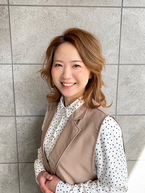臼井　由美